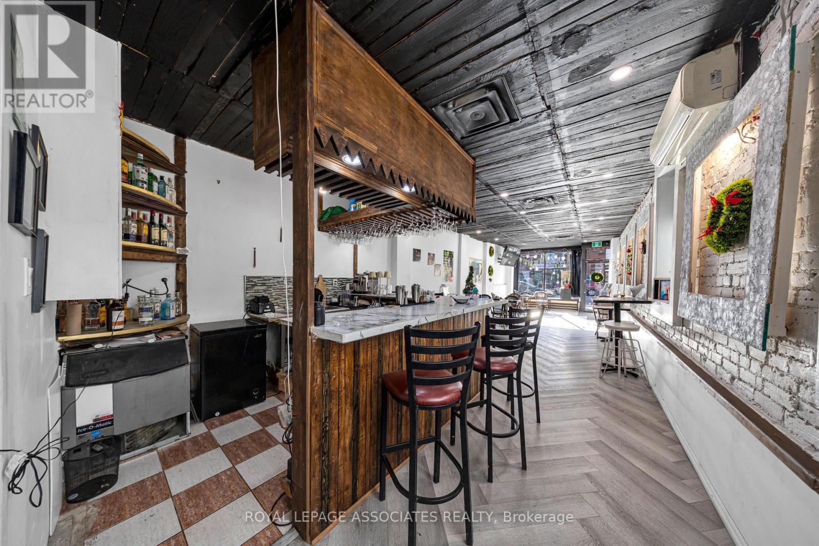 1532 Dundas Street W, Toronto, ON