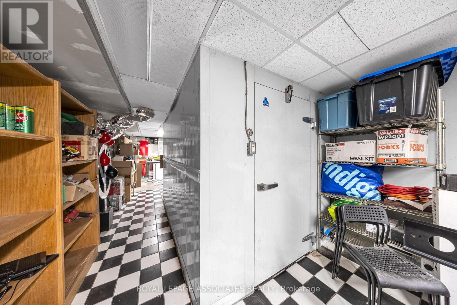 1532 Dundas Street W, Toronto, ON