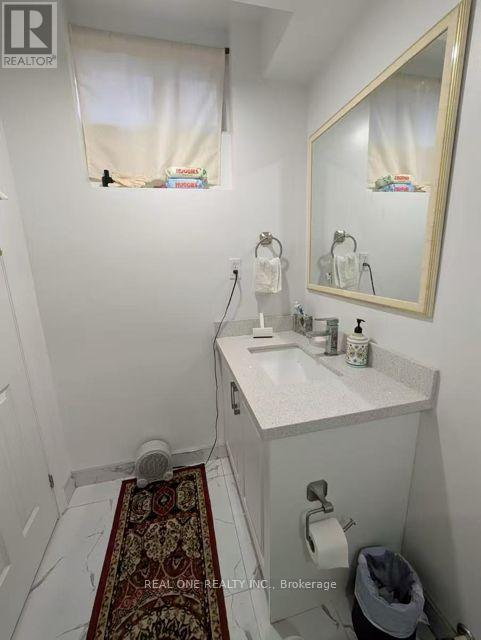 182 (Basment Only) Golden Avenue N, Markham, ON - Indoor Photo Showing Bathroom