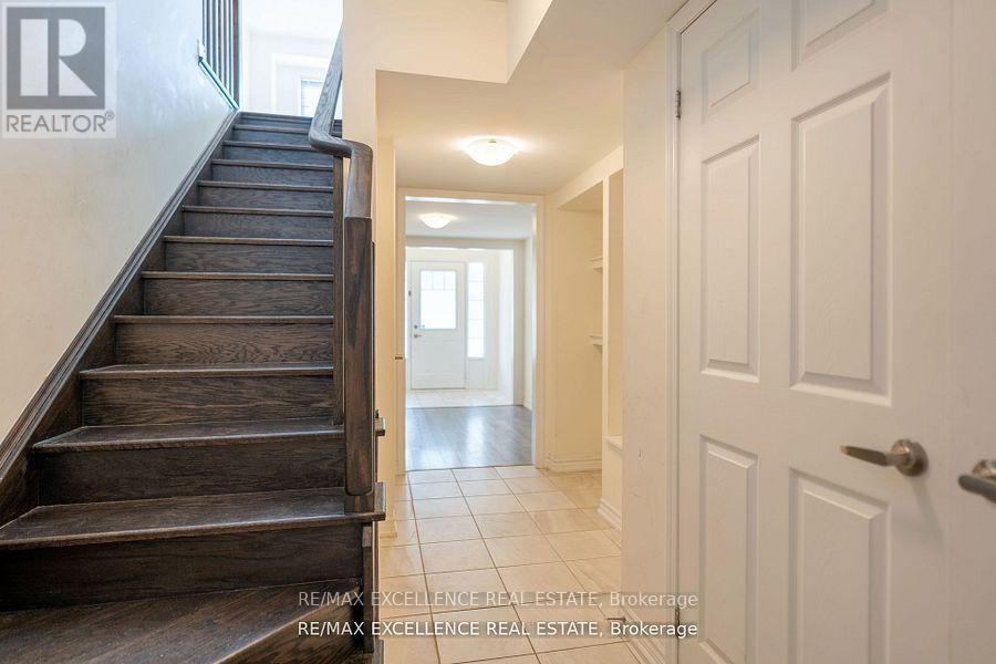 527 Fir Court, Milton, ON - Indoor Photo Showing Other Room