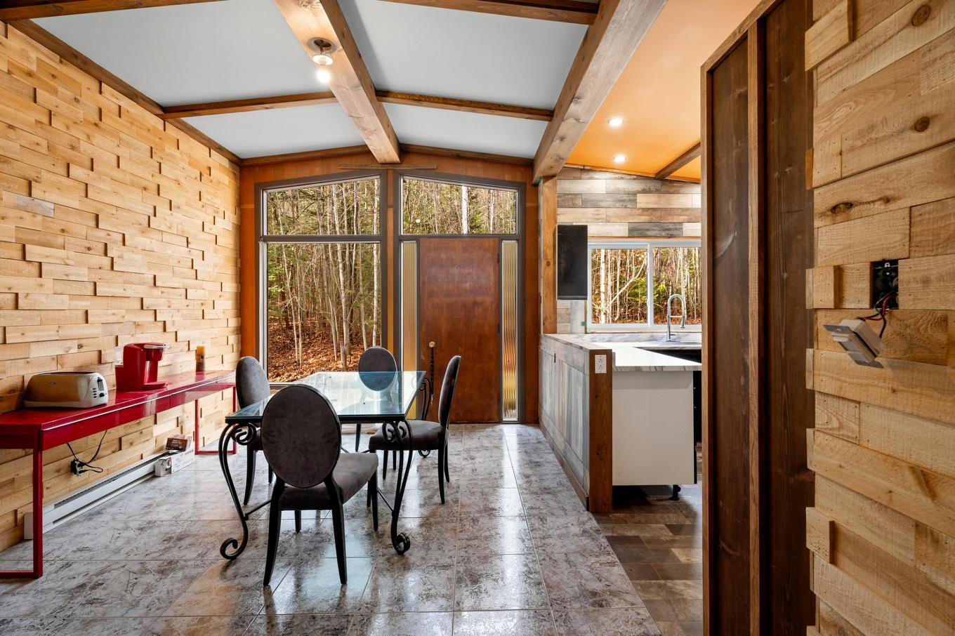 Dining room - 23 Rue Du Sentier-Du-Sommet, Sainte-Marguerite-Du-Lac-Masson, QC - Indoor