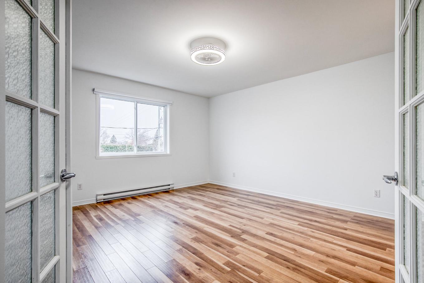 Chambre à coucher principale - 201-357 Rue De Montmartre, Saint-Jean-Sur-Richelieu, QC - Indoor Photo Showing Other Room