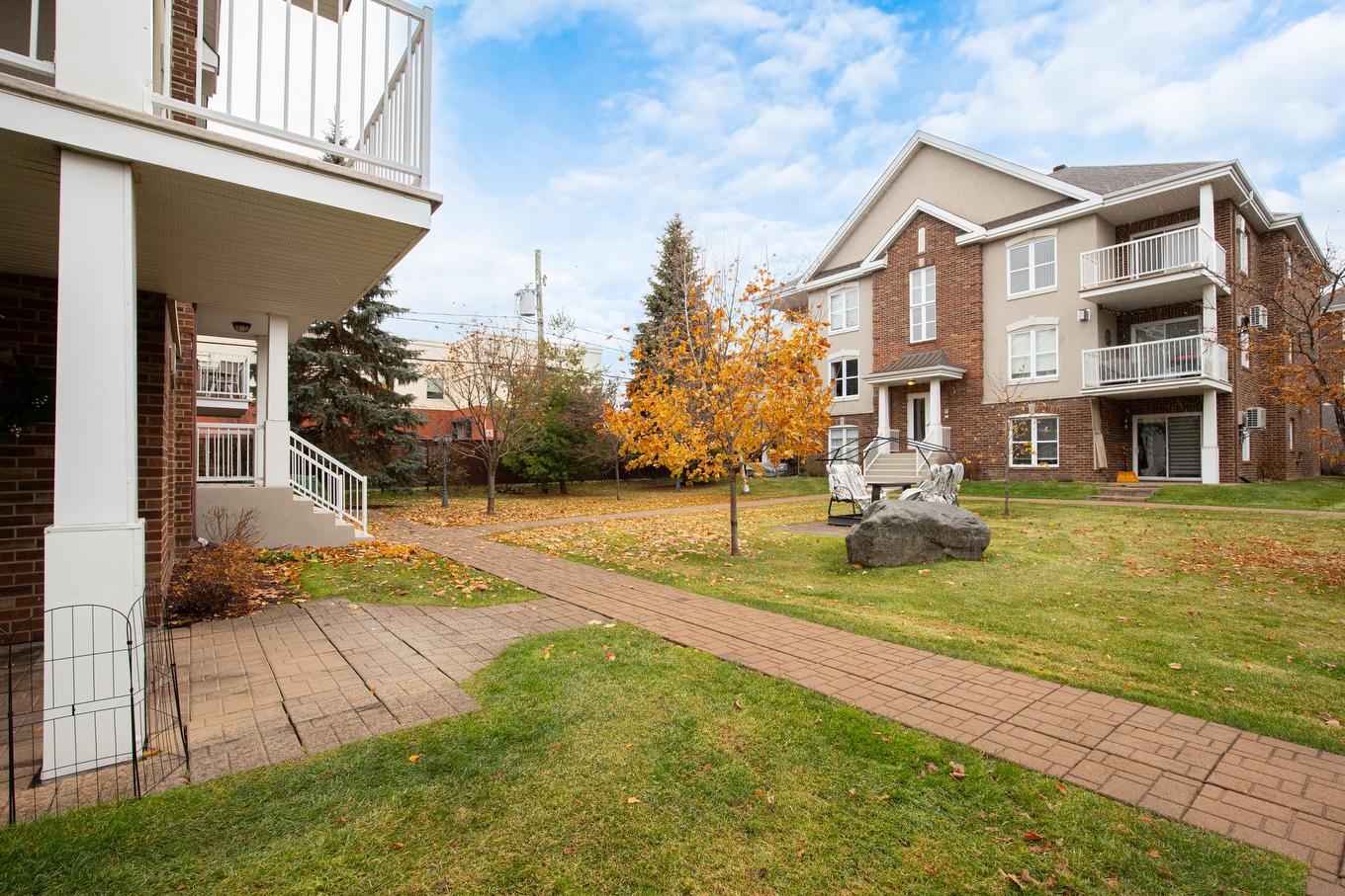 Cour - 201-357 Rue De Montmartre, Saint-Jean-Sur-Richelieu, QC - Outdoor