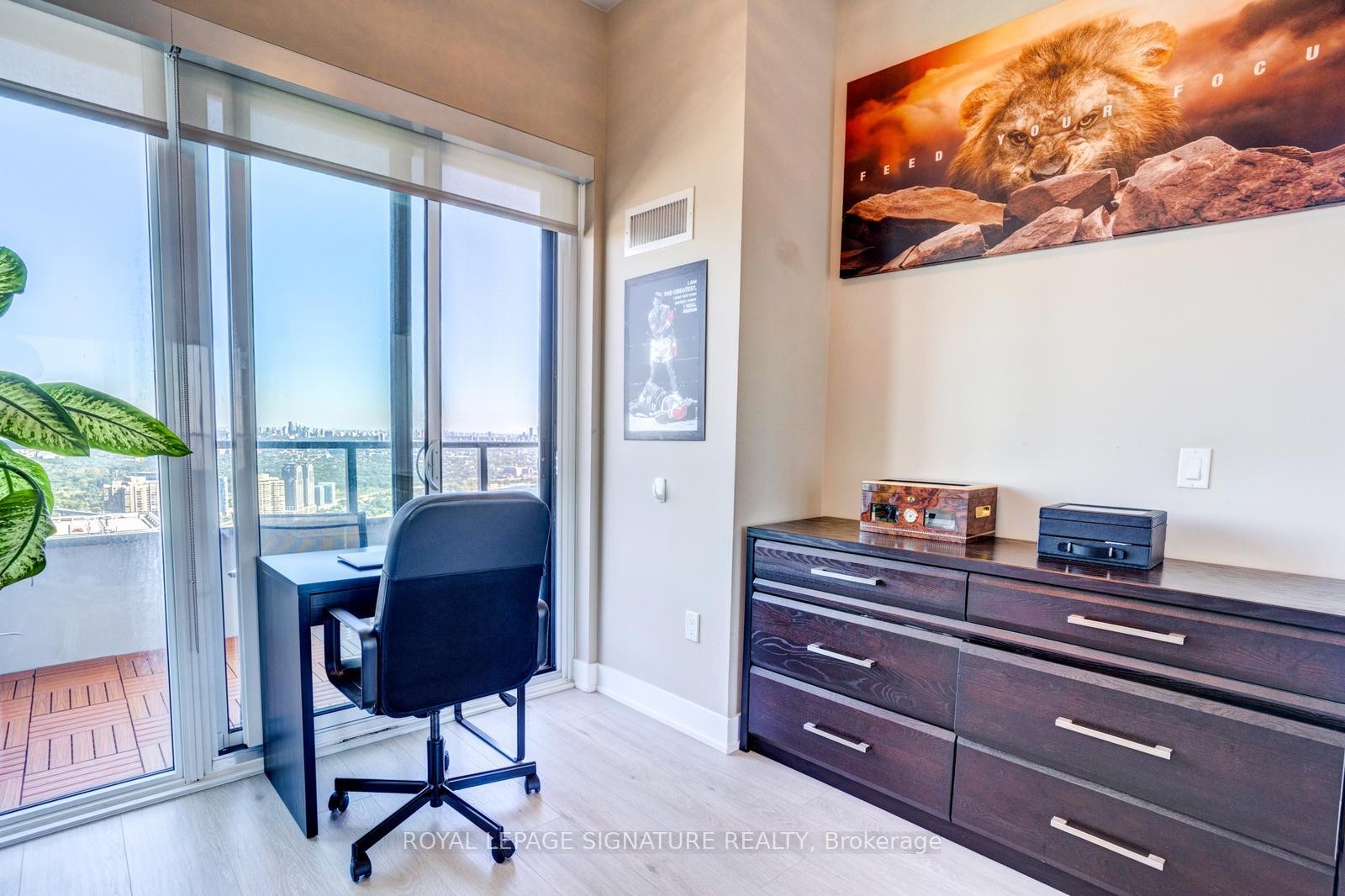 Lph05A-30 Shore Breeze Drive, Toronto, ON - Indoor Photo Showing Other Room