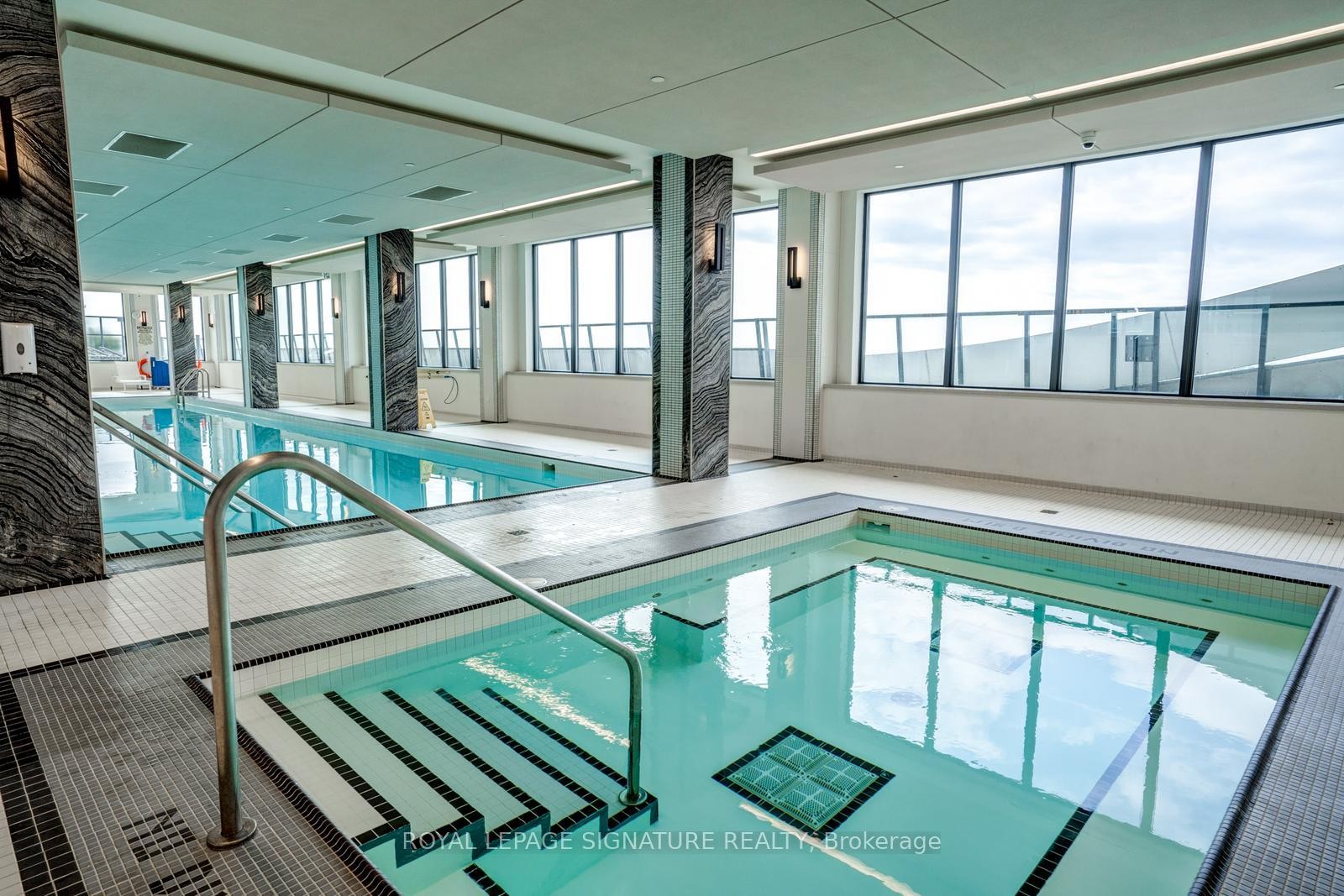 Lph05A-30 Shore Breeze Drive, Toronto, ON - Indoor Photo Showing Other Room With In Ground Pool