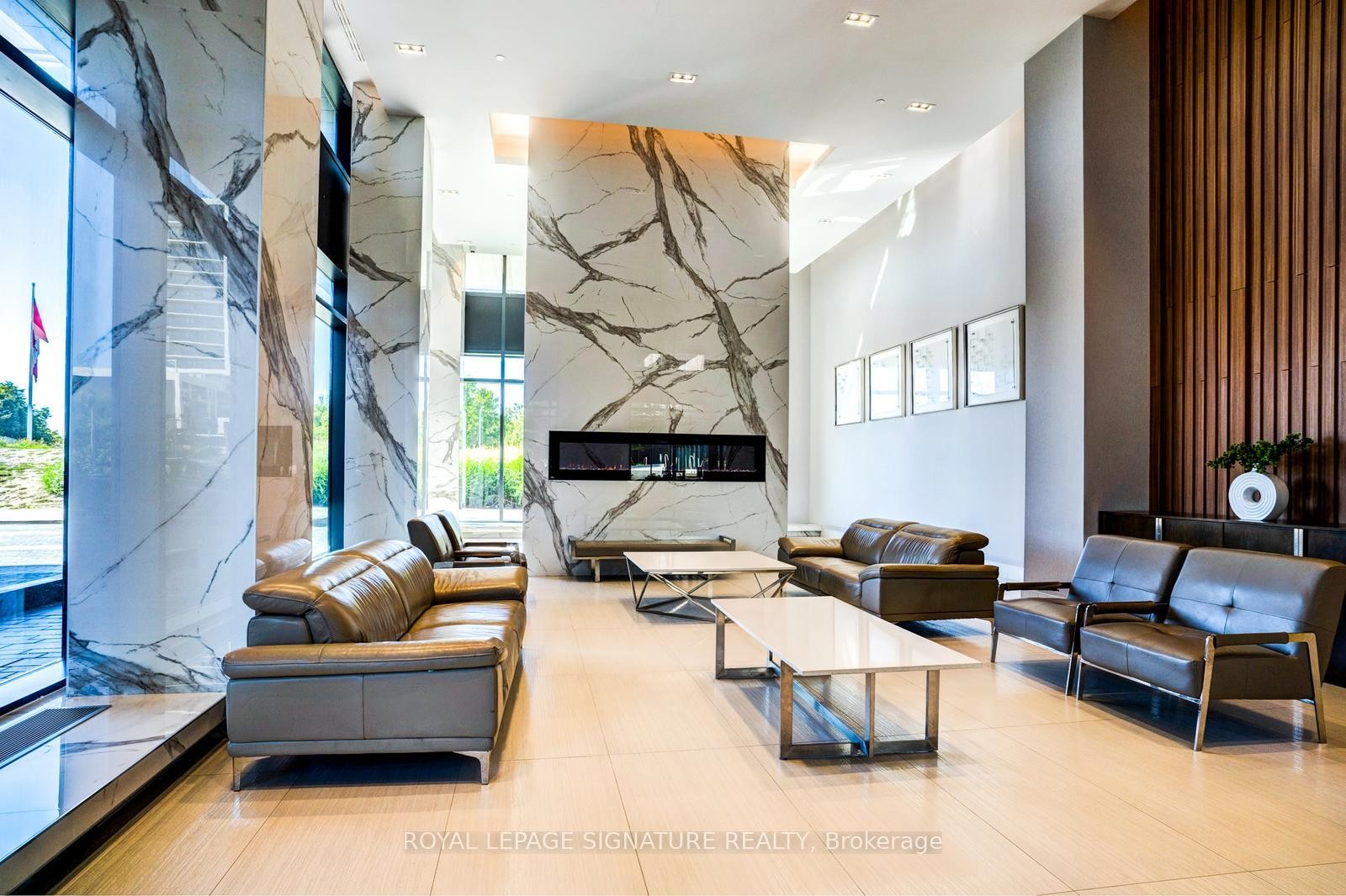 Lph05A-30 Shore Breeze Drive, Toronto, ON - Indoor