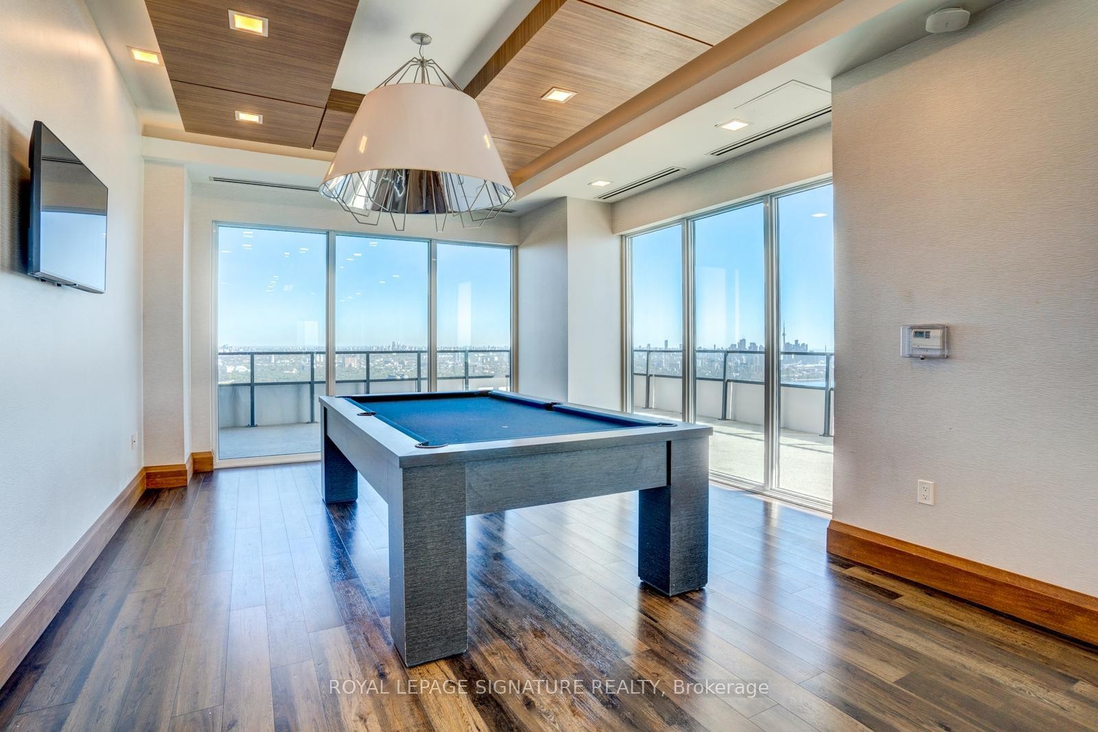 Lph05A-30 Shore Breeze Drive, Toronto, ON - Indoor Photo Showing Other Room