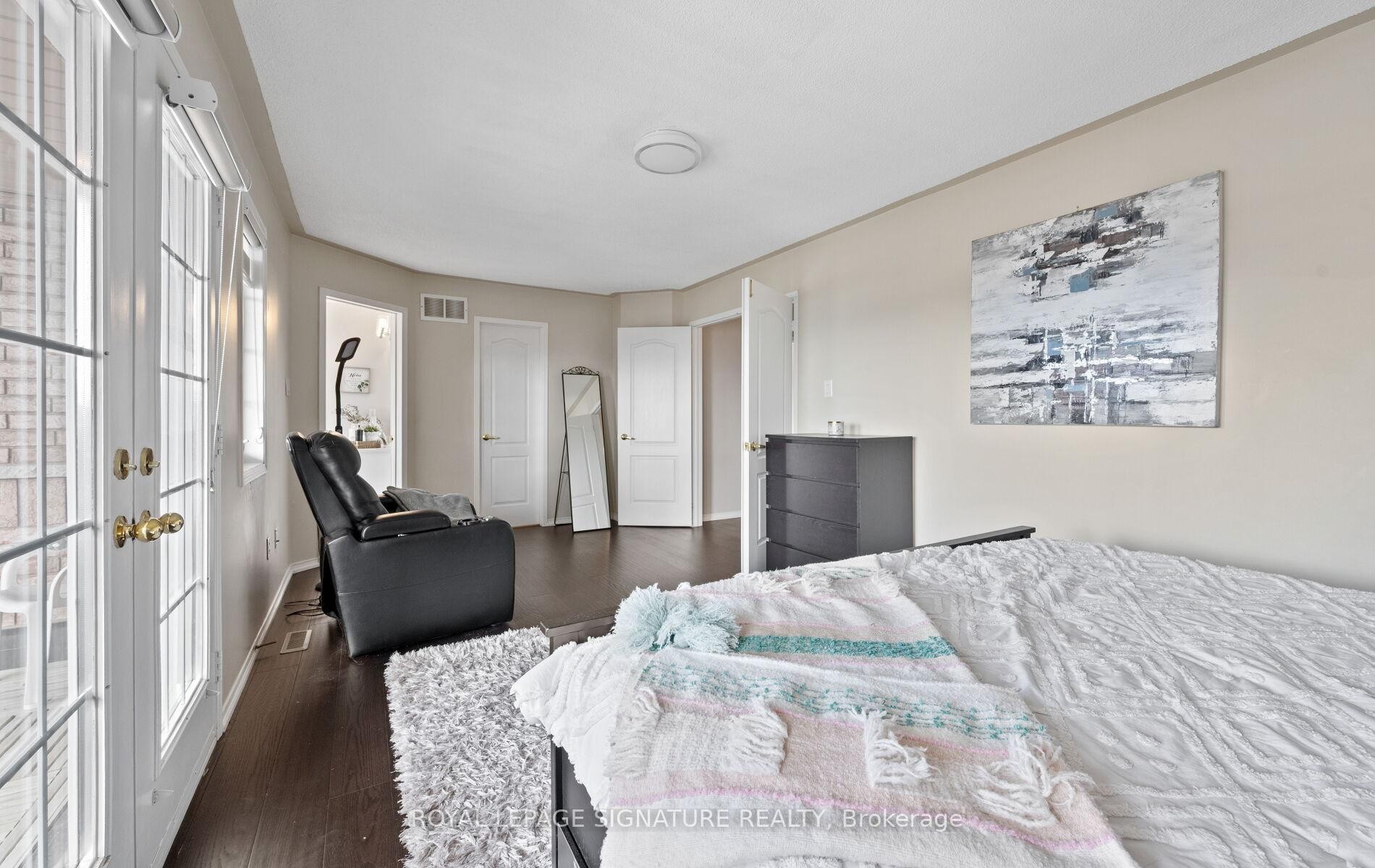 3849 Talias Crescent, Mississauga, ON - Indoor Photo Showing Bedroom
