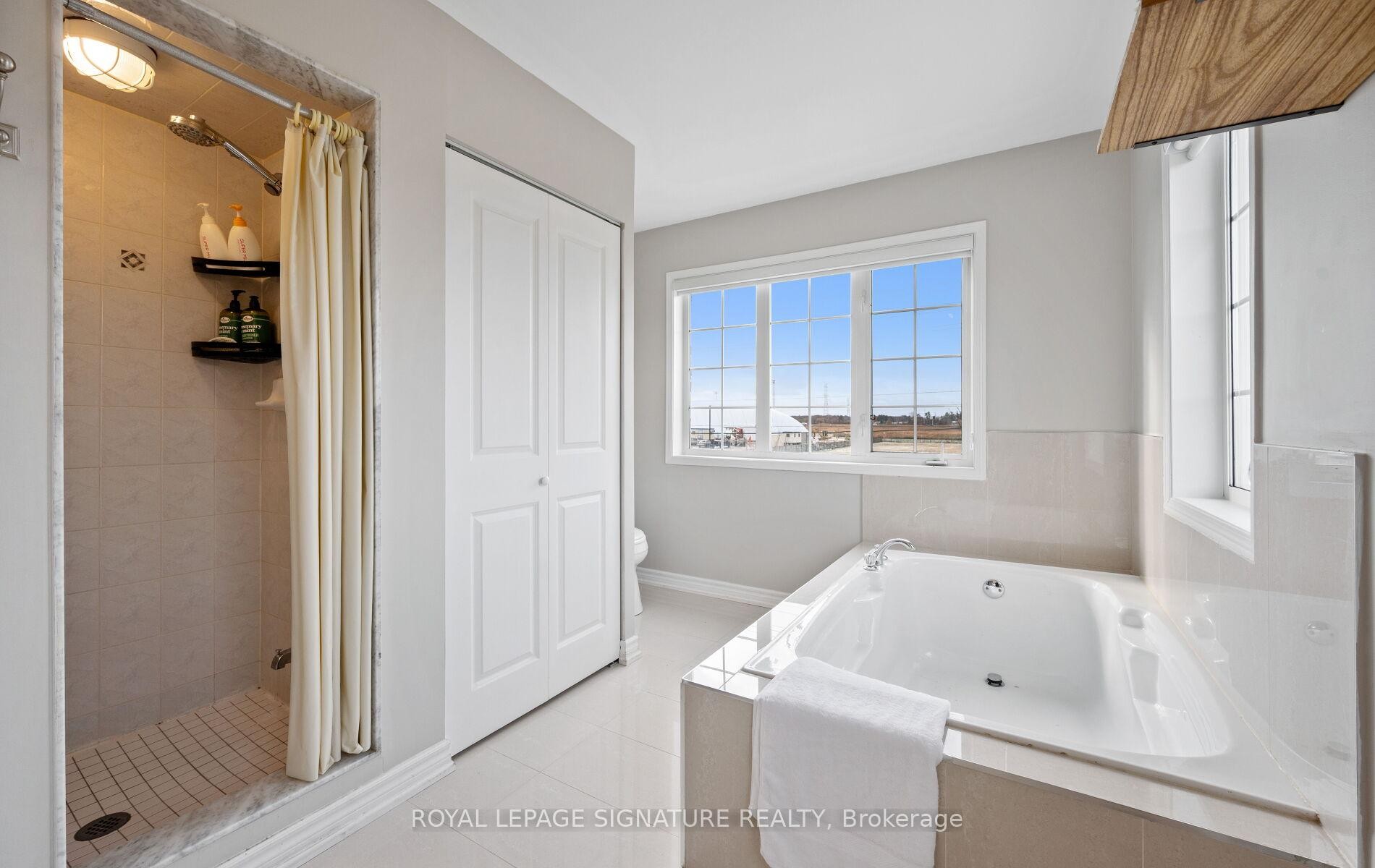 3849 Talias Crescent, Mississauga, ON - Indoor Photo Showing Bathroom