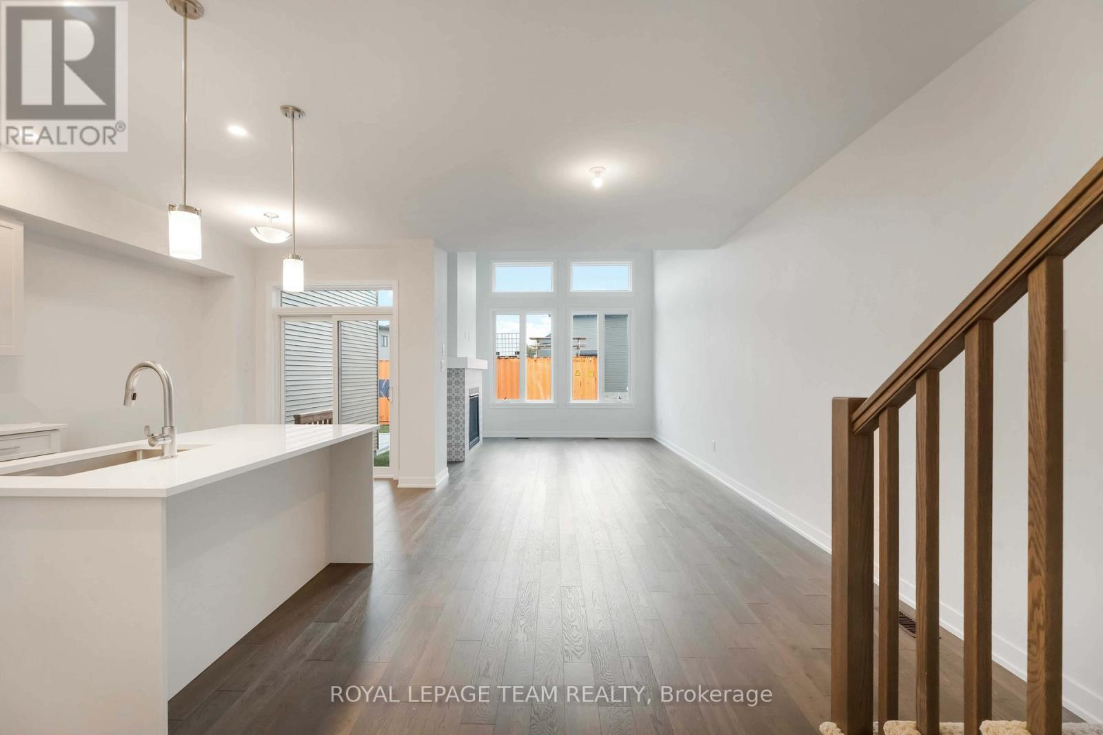 91 Gartersnake Way, Ottawa, ON - Indoor