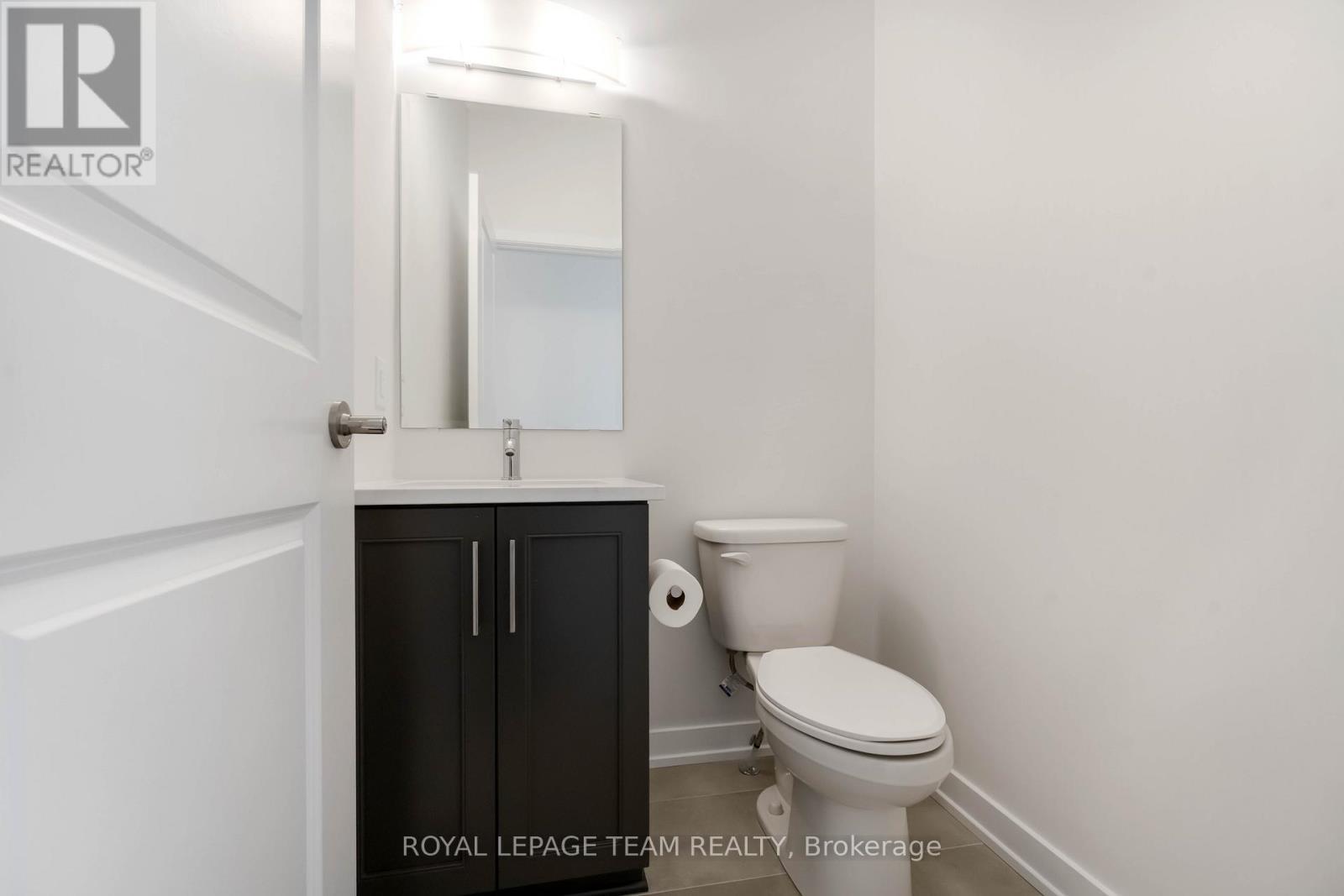 91 Gartersnake Way, Ottawa, ON - Indoor Photo Showing Bathroom