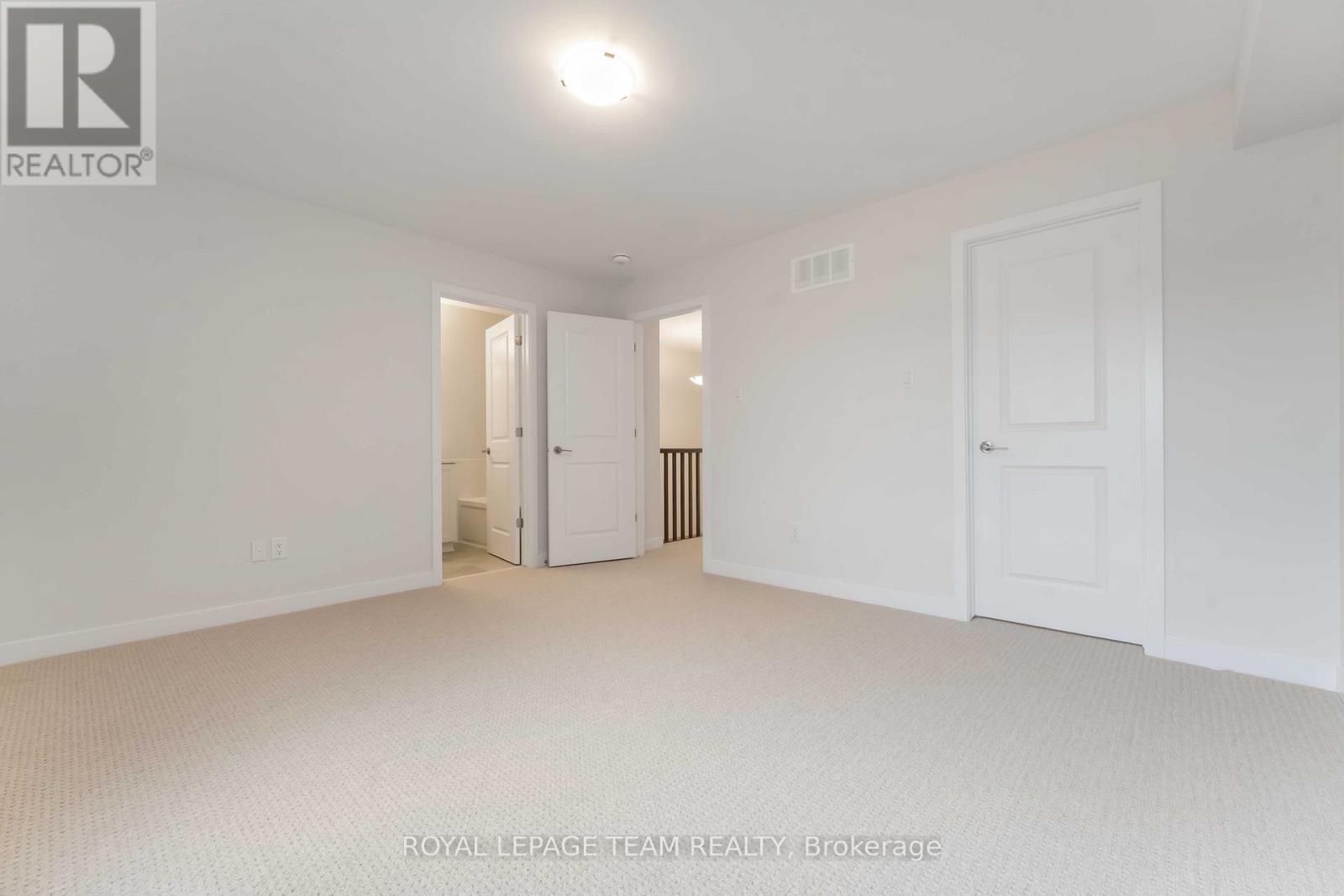 91 Gartersnake Way, Ottawa, ON - Indoor Photo Showing Other Room