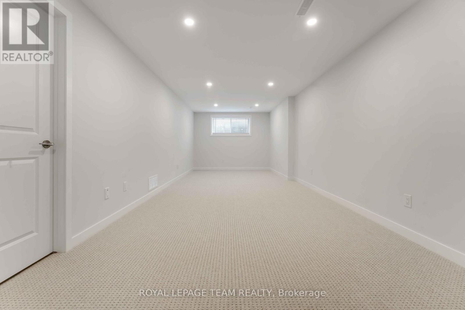 91 Gartersnake Way, Ottawa, ON - Indoor Photo Showing Other Room