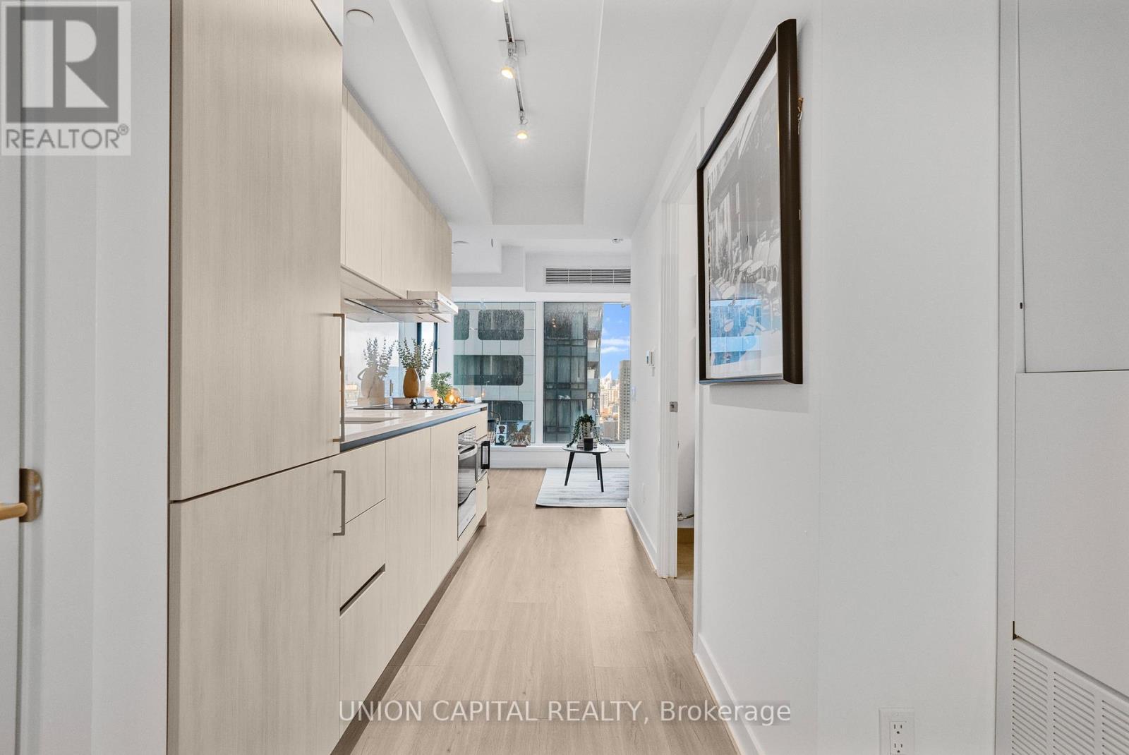 4308 - 8 Wellesley Street W, Toronto, ON - Indoor Photo Showing Other Room