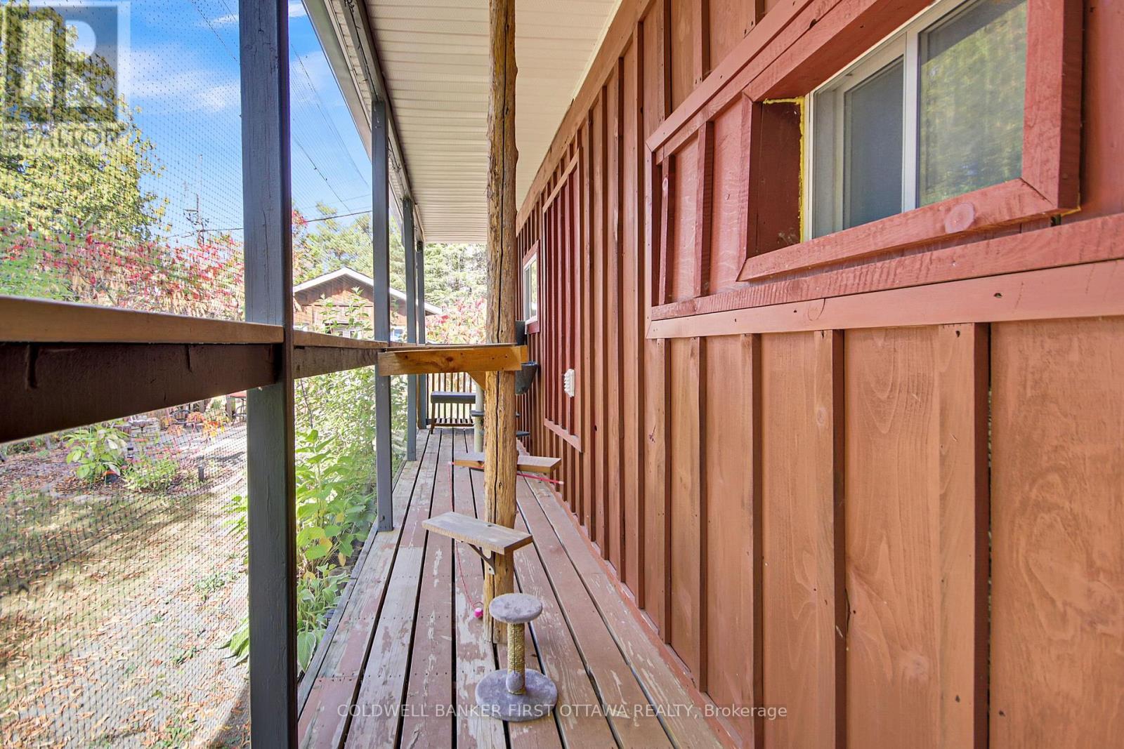 Catio- screened in cat patio - 6 Fetherston Lane, North Grenville, ON - With Exterior
