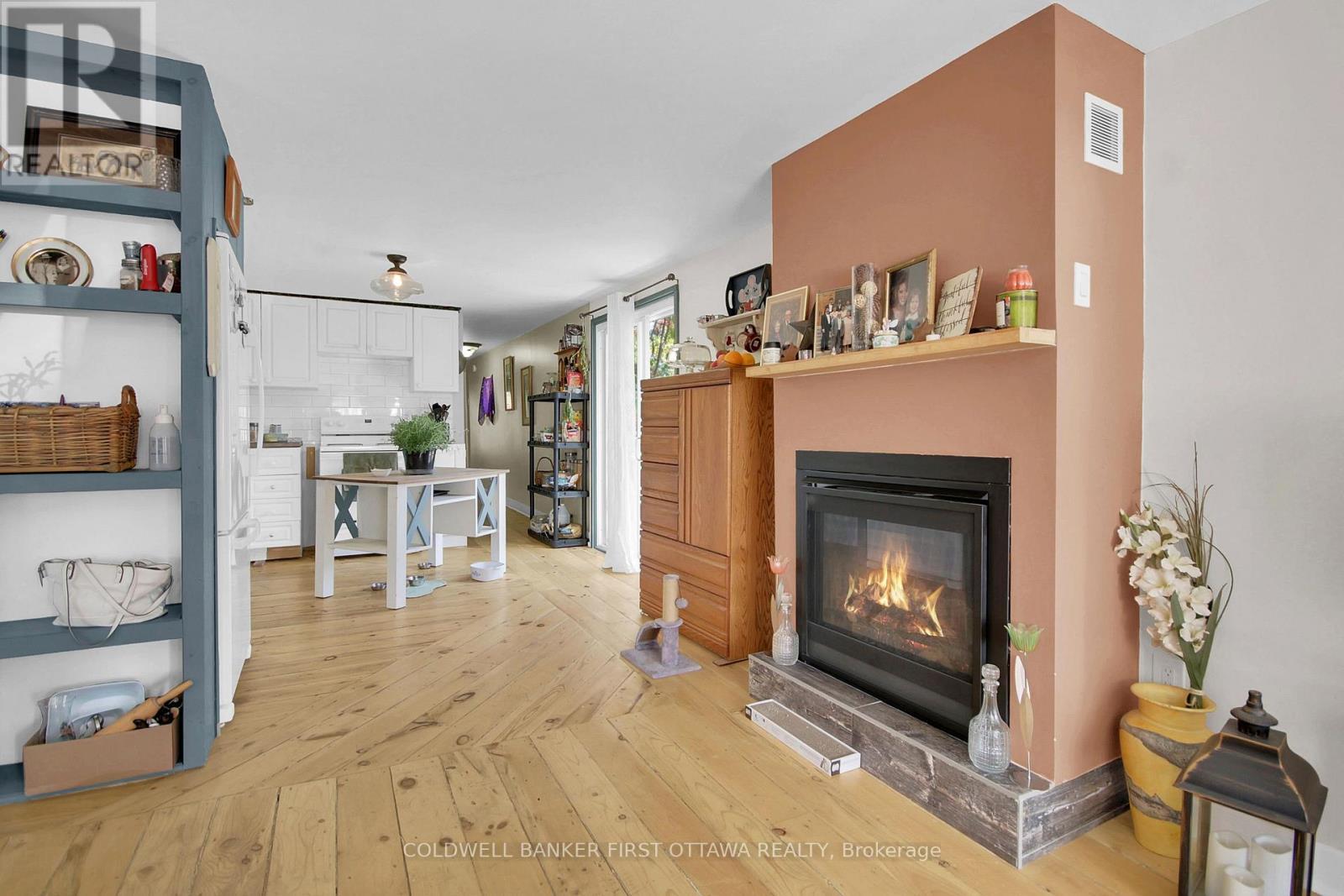 6 Fetherston Lane, North Grenville, ON - Indoor Photo Showing Living Room With Fireplace