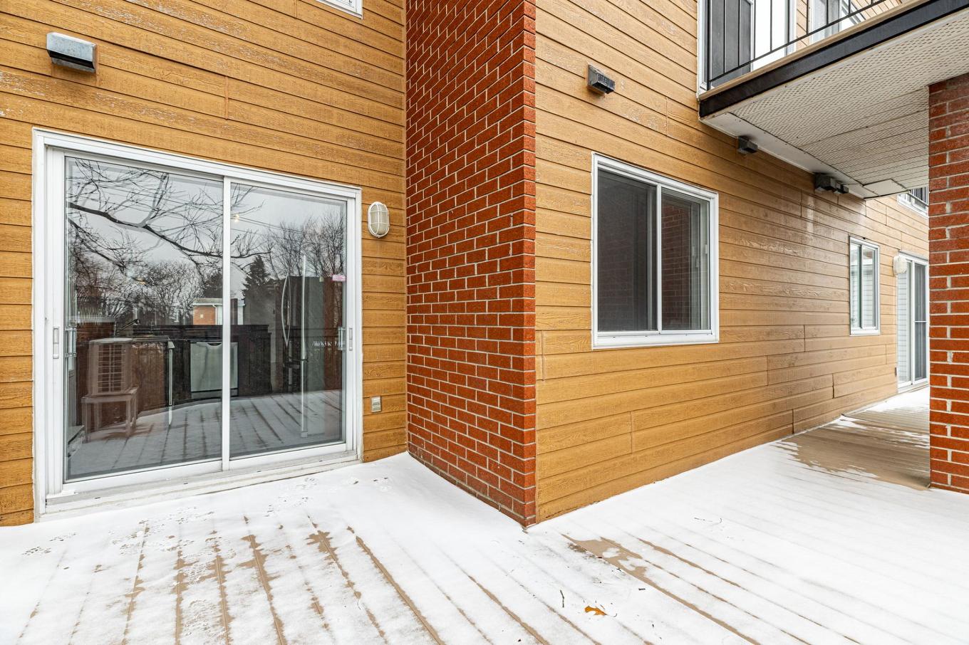 Balcon - 602 Crois. De Namur, Saint-Lambert, QC - Outdoor With Exterior
