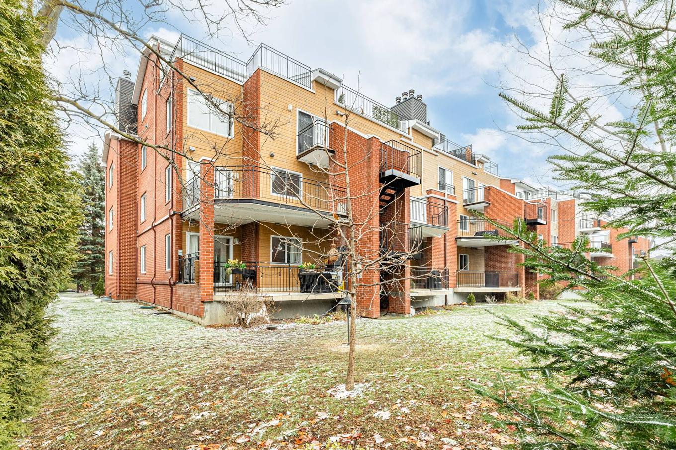 Cour - 602 Crois. De Namur, Saint-Lambert, QC - Outdoor