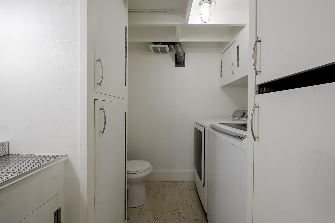 Bathroom - 340 - 342 Rue Notre-Dame, Granby, QC - Indoor Photo Showing Laundry Room