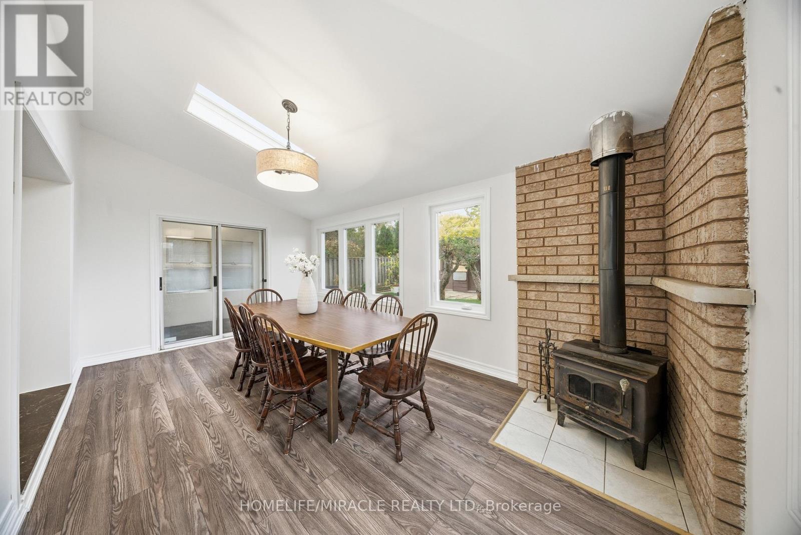 4343 Alta Court, Mississauga, ON - Indoor Photo Showing Dining Room With Fireplace
