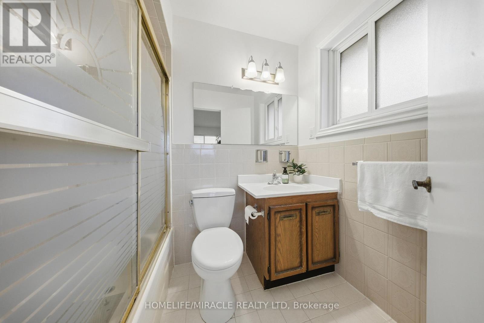 4343 Alta Court, Mississauga, ON - Indoor Photo Showing Bathroom