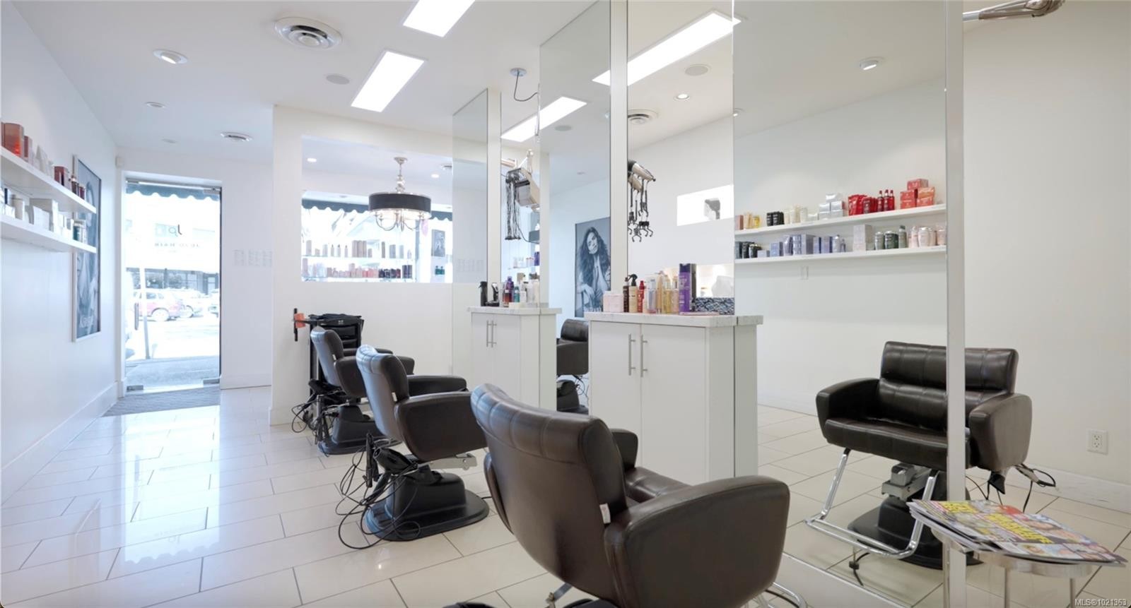 2047 Oak Bay Ave, Oak Bay, BC