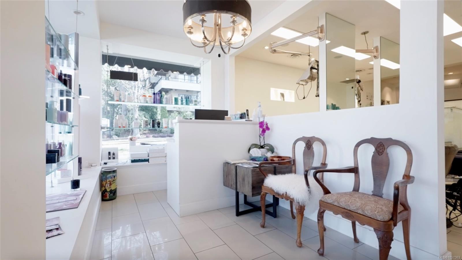 2047 Oak Bay Ave, Oak Bay, BC