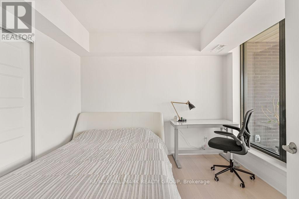 2102 - 180 George Street, Ottawa, ON - Indoor