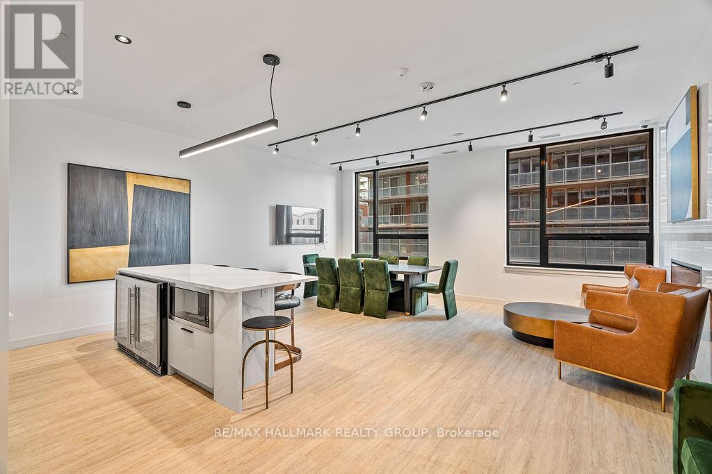 2102 - 180 George Street, Ottawa, ON - Indoor Photo Showing Other Room