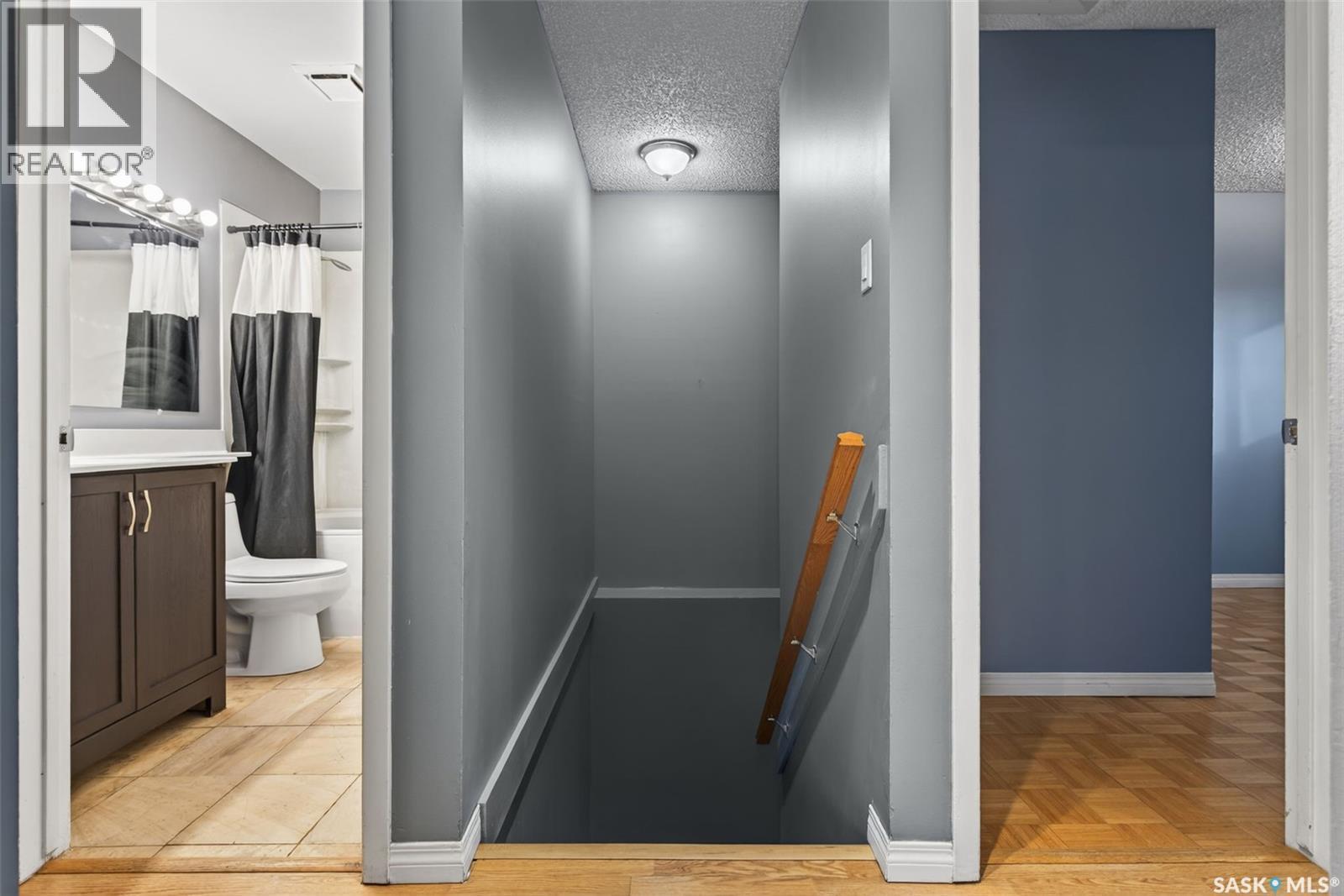 819 Gibson Court N, Regina, SK - Indoor