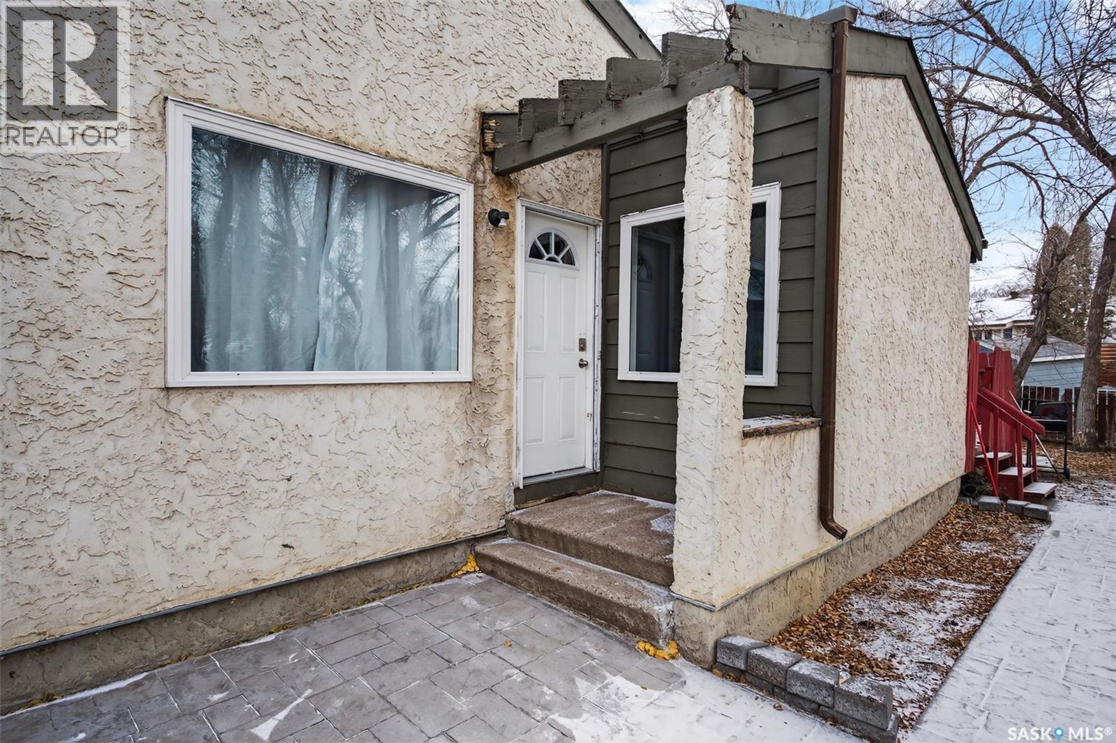 819 Gibson Court N, Regina, SK - Outdoor