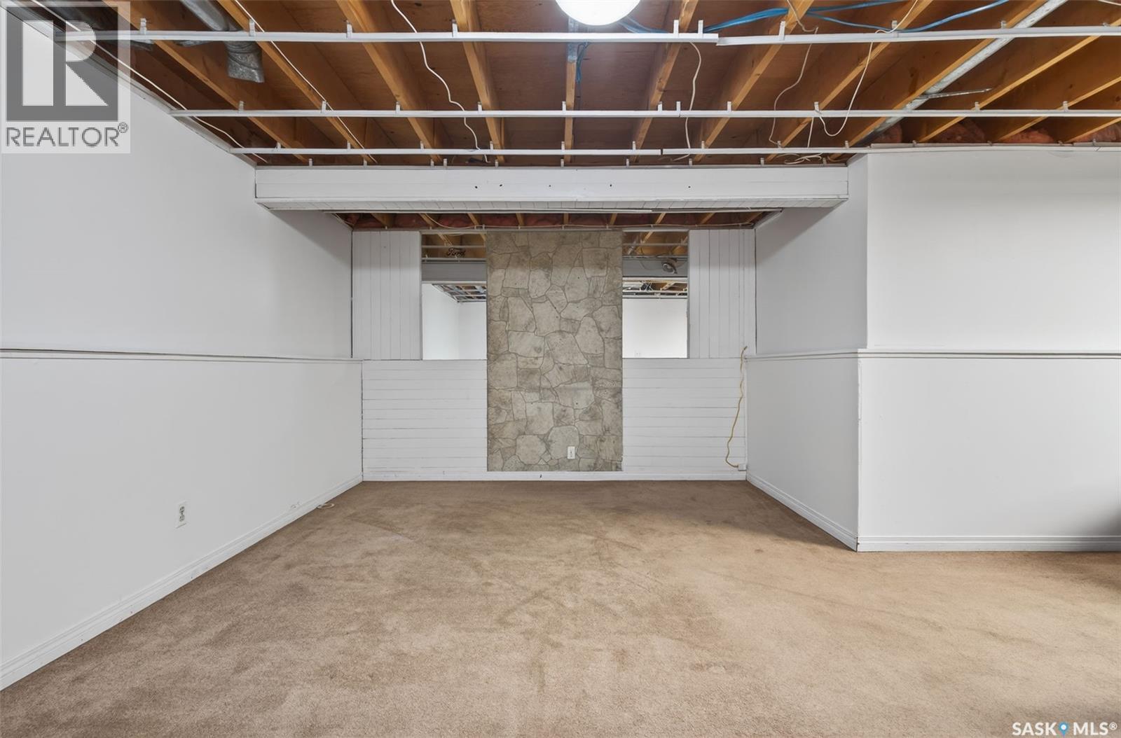 819 Gibson Court N, Regina, SK - Indoor