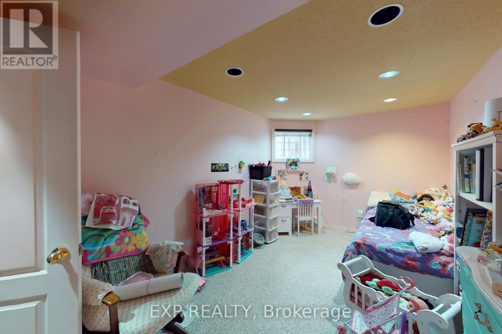 1117 Windgrove Square, Pickering, ON - Indoor