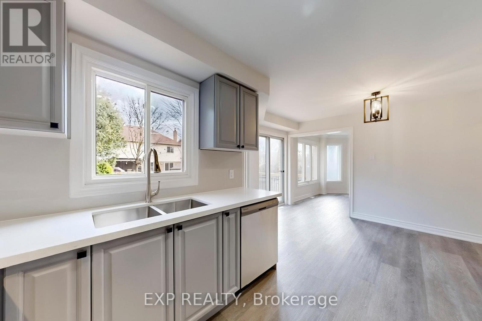1117 Windgrove Square, Pickering, ON - Indoor Photo Showing Kitchen With Double Sink