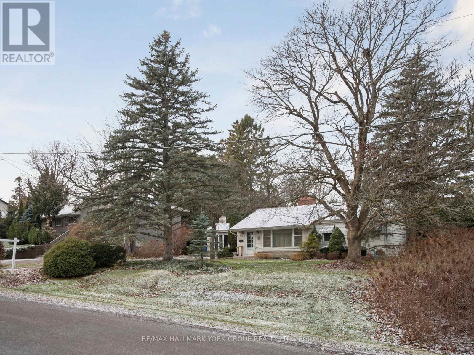 60 Charles Street, King, ON - Outdoor