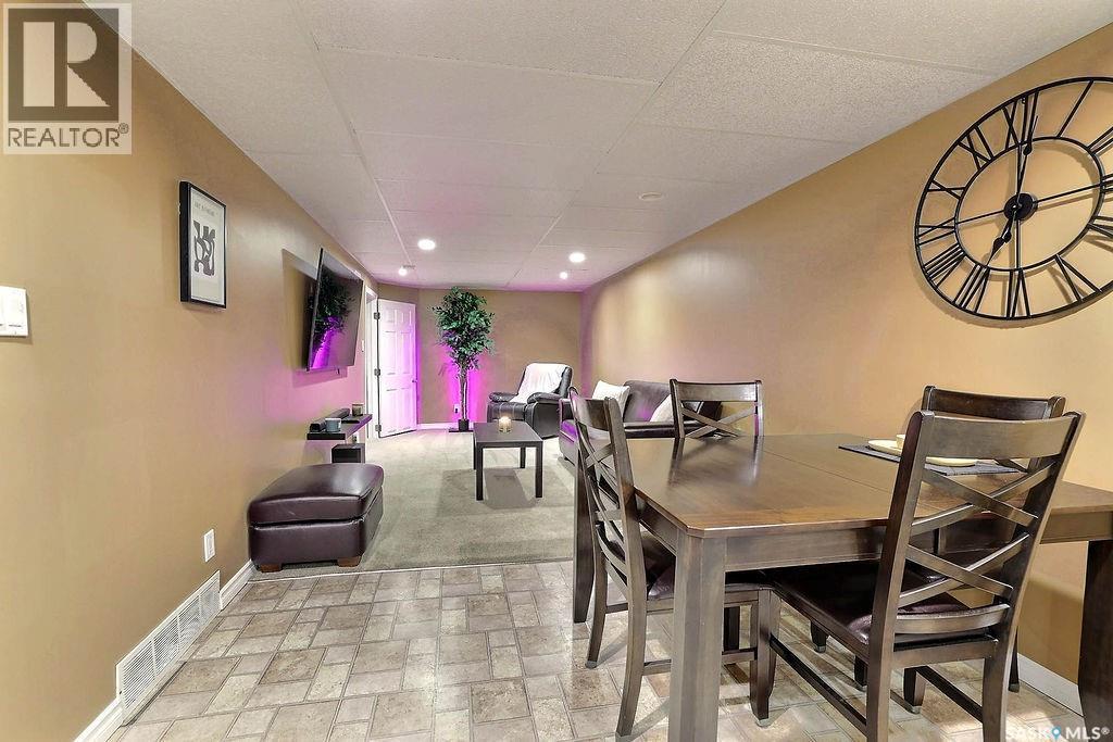 66 Sneath Crescent, Regina, SK - Indoor Photo Showing Dining Room