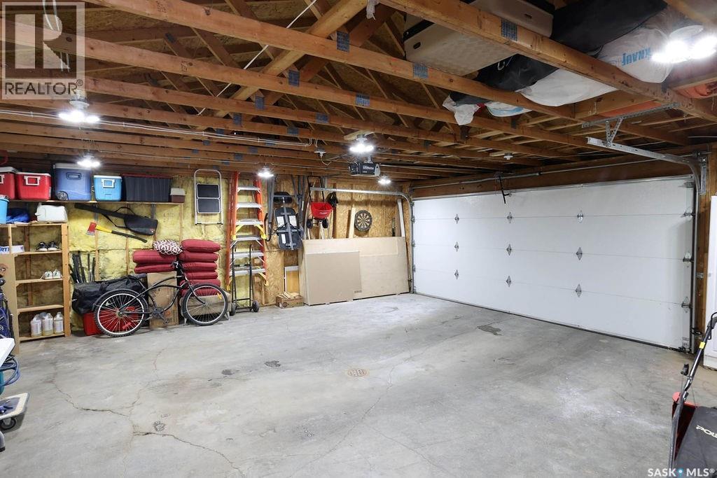 66 Sneath Crescent, Regina, SK - Indoor Photo Showing Garage