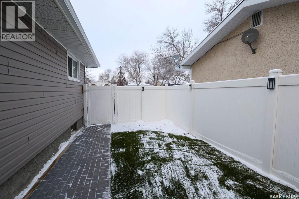 66 Sneath Crescent, Regina, SK - Outdoor With Exterior