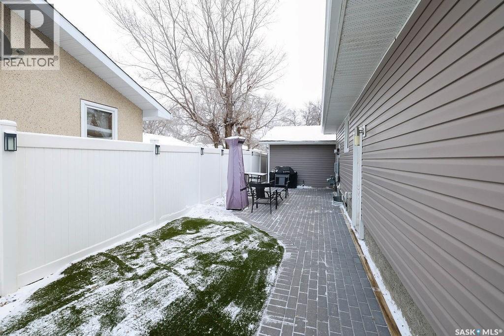 66 Sneath Crescent, Regina, SK - Outdoor With Exterior
