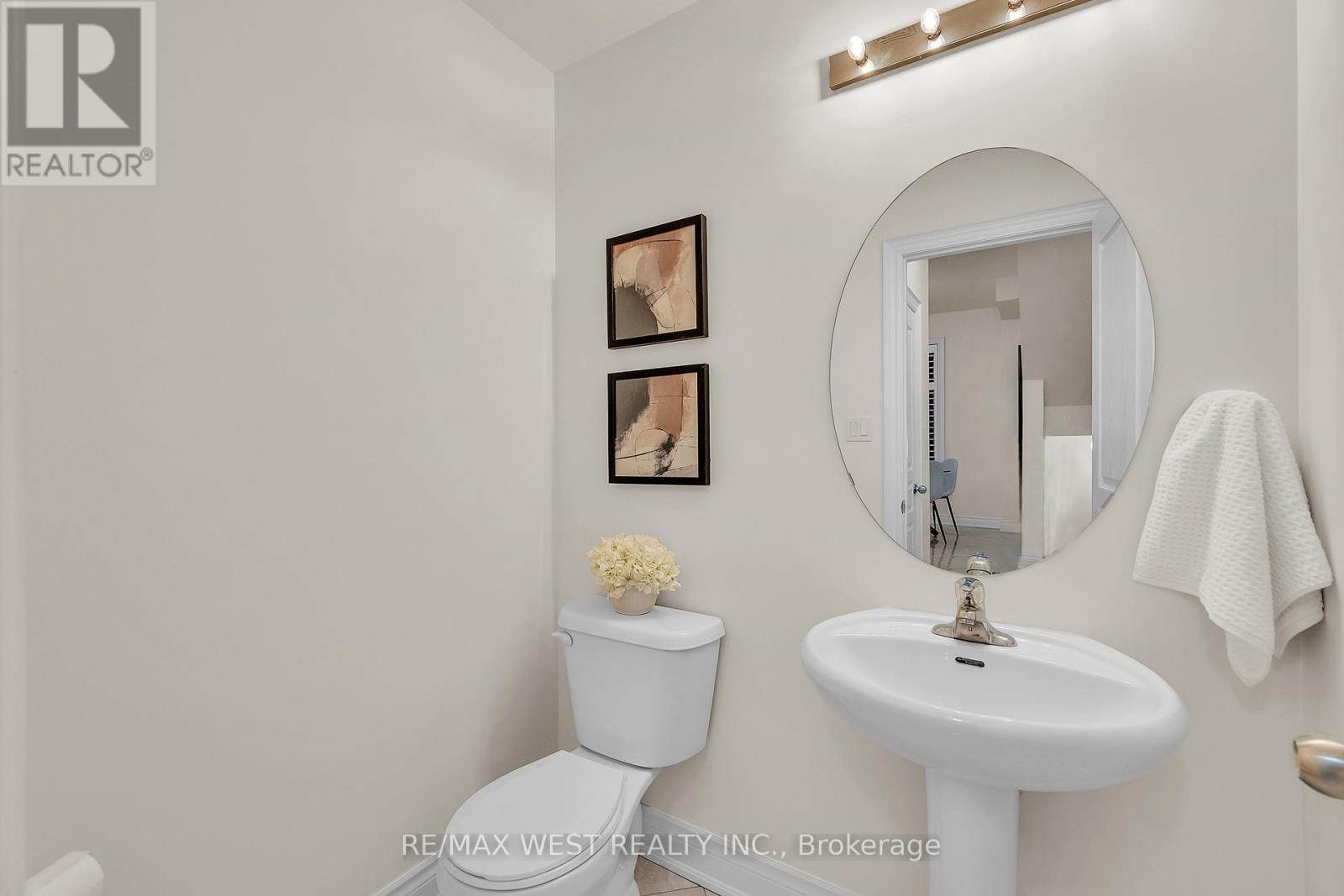 79 Algoma Drive N, Vaughan, ON - Indoor Photo Showing Bathroom