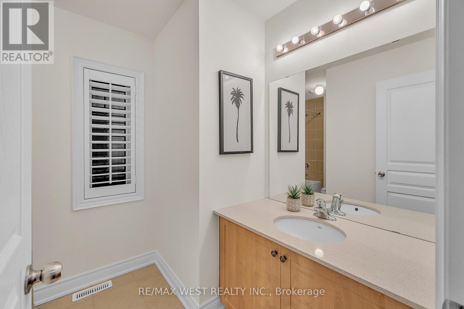 79 Algoma Drive N, Vaughan, ON - Indoor Photo Showing Bathroom