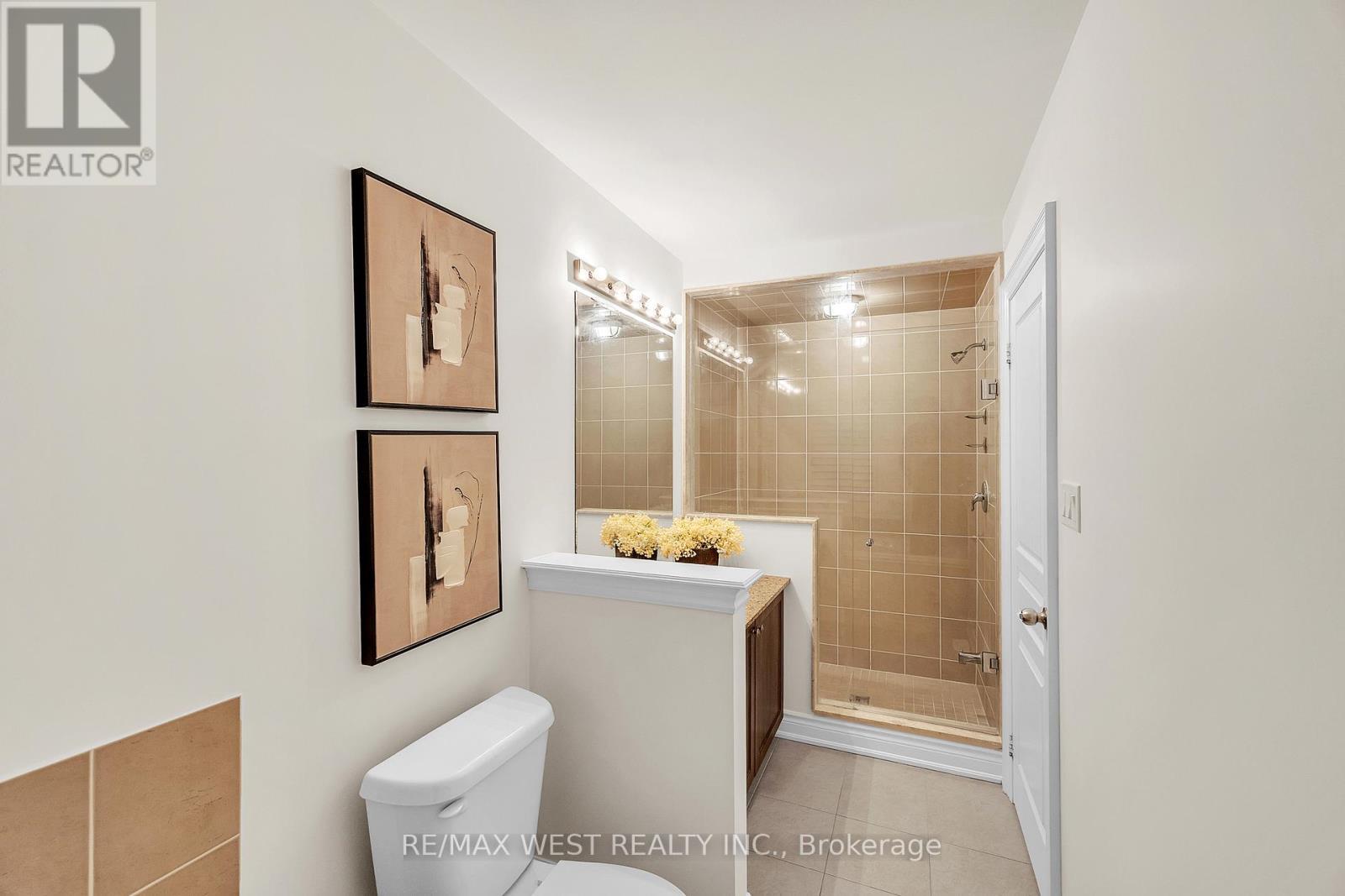79 Algoma Drive N, Vaughan, ON - Indoor Photo Showing Bathroom
