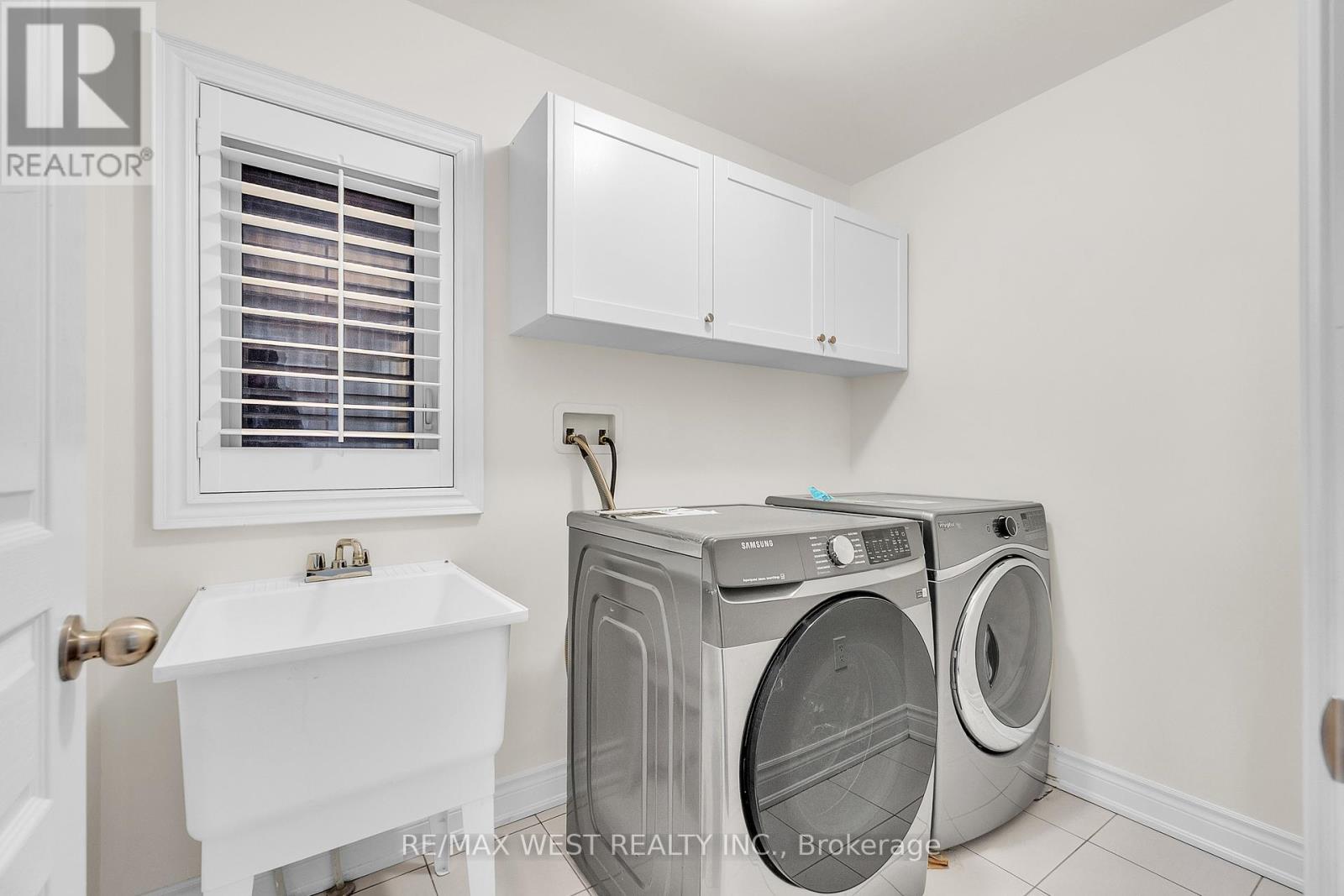 79 Algoma Drive N, Vaughan, ON - Indoor Photo Showing Laundry Room