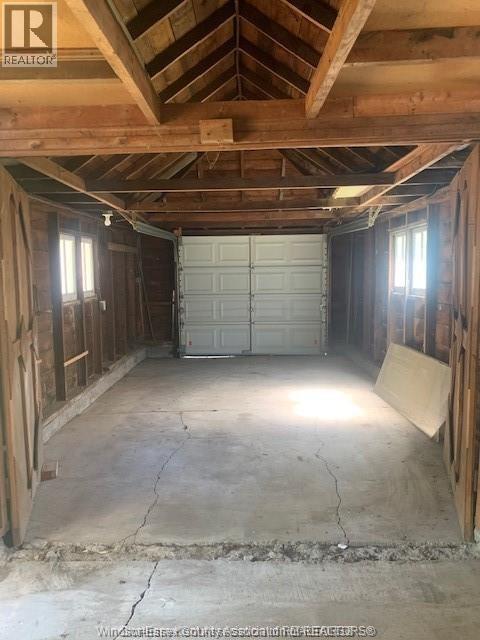 19 Lisgar, Ridgetown, ON - Indoor Photo Showing Garage