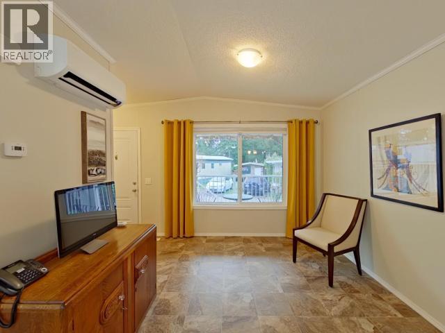 15-8425 Highway 101, Powell River, BC - Indoor Photo Showing Other Room