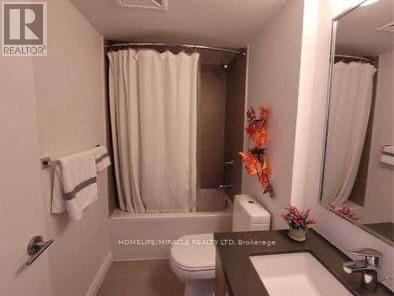 803 - 155 Yorkville Avenue, Toronto, ON - Indoor Photo Showing Bathroom