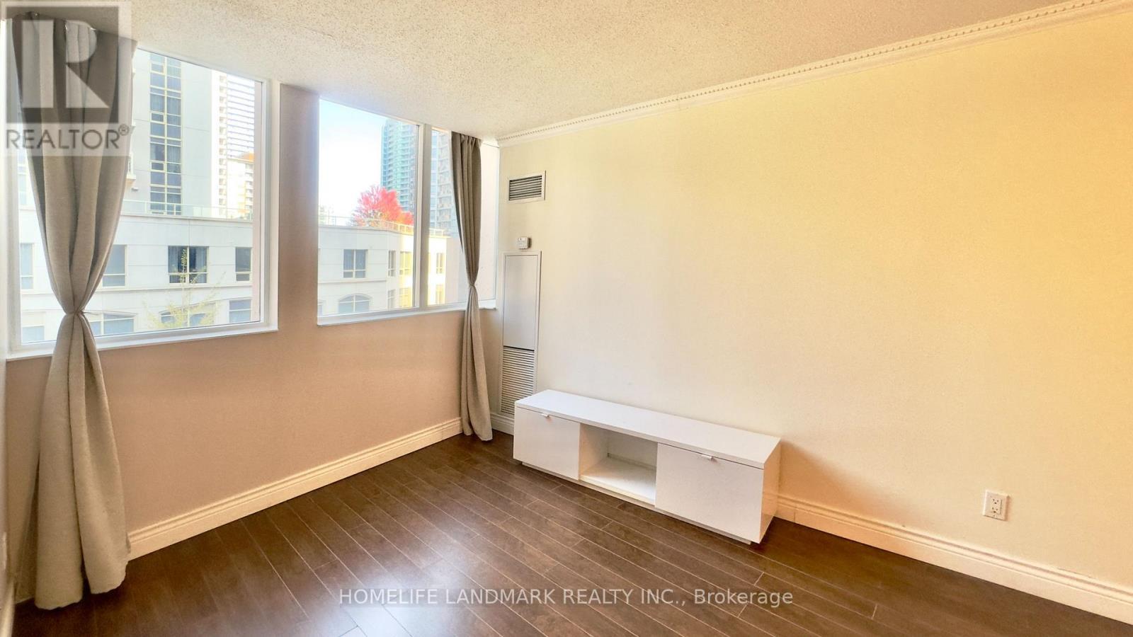 308 - 5 Northtown Way, Toronto, ON - Indoor Photo Showing Other Room
