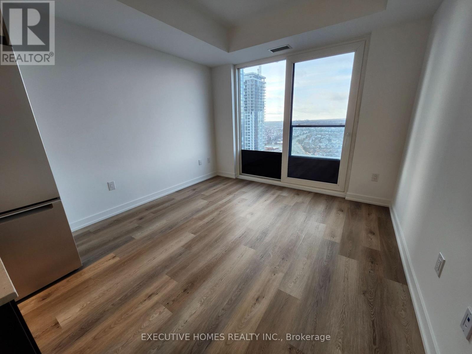 2409 - 395 Square One Drive, Mississauga, ON - Indoor Photo Showing Other Room