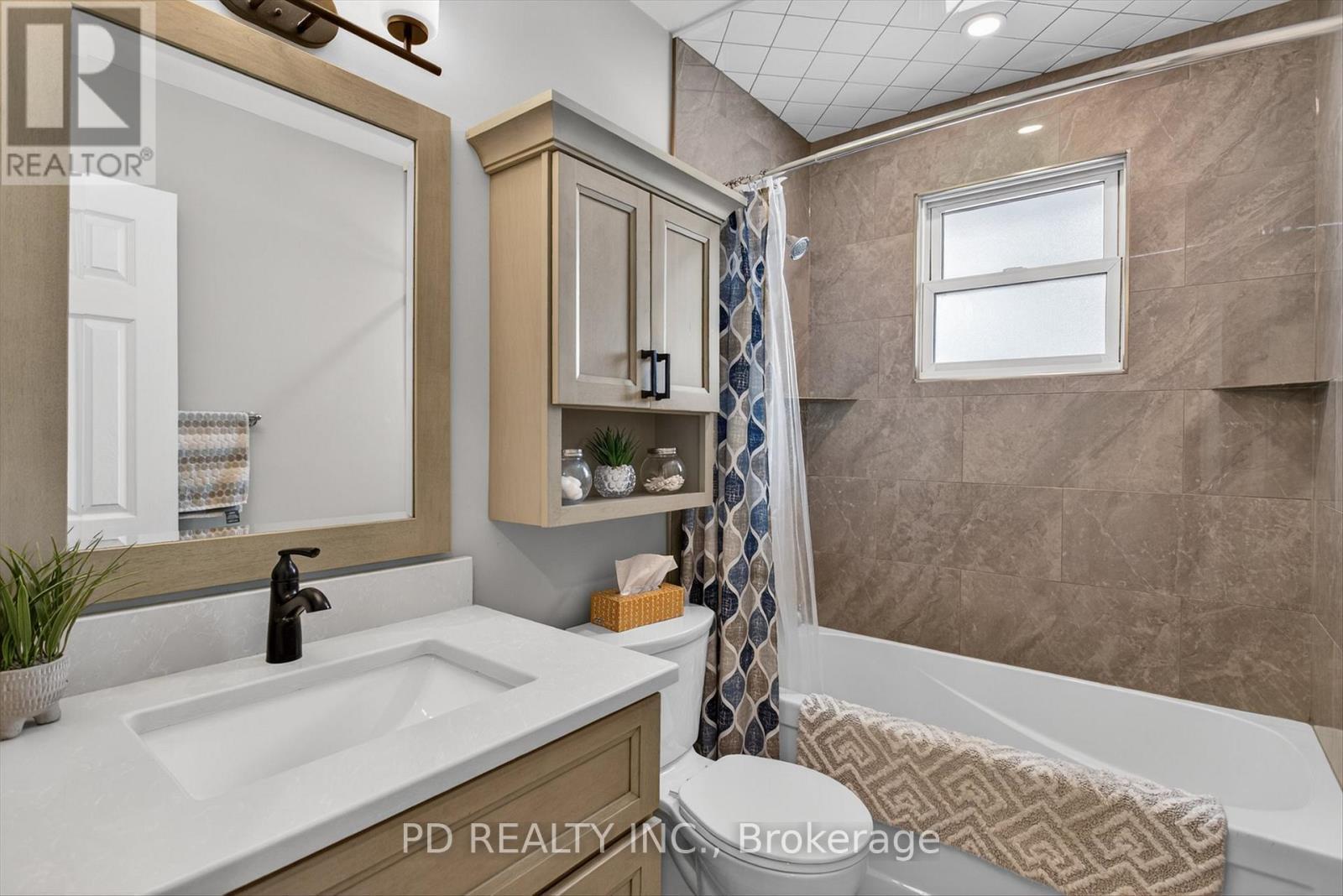 308 Cross Creek Road, Kawartha Lakes (Ops), ON - Indoor Photo Showing Bathroom