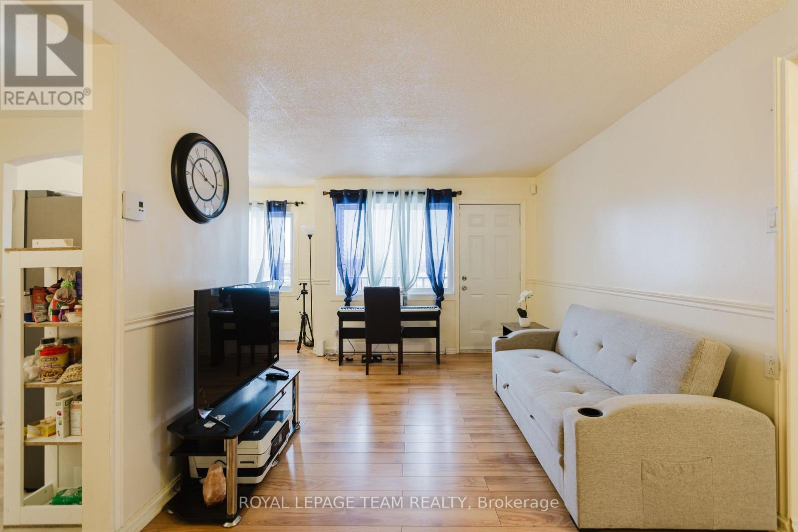 408A - 2044 Arrowsmith Drive, Ottawa, ON - Indoor Photo Showing Other Room